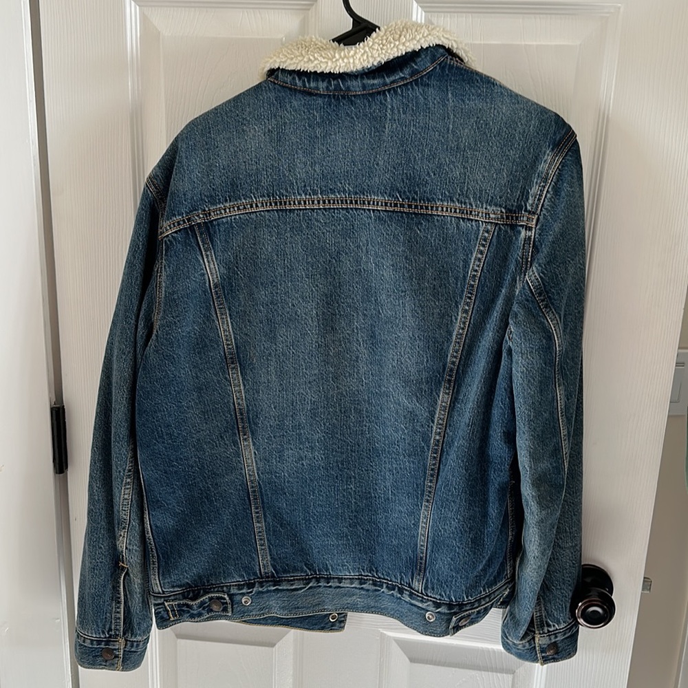 Levi Jacket - Picture 4 of 5